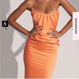House of CB alora tangerine satin dress
Size:L+